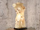 TUBUH Designer Tischlampe aus Capiz Muscheln - Edler Frauentorso | SHELL COLLECTION
